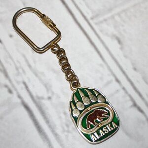🏔️🟢 Gold & Green Alaska Keychain – 4.25" Souvenir Style · Bold Colors · Travel